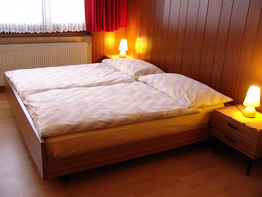 Pension Schoenblick Saas-Grund Rom bilde