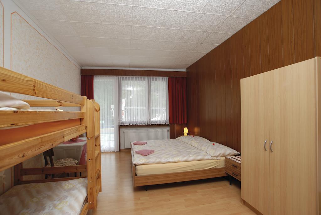 Pension Schoenblick Saas-Grund Rom bilde